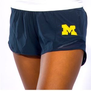 lululemon University of Michigan Women's Navy Hotty Hot Short Low-Rise 2.5''
